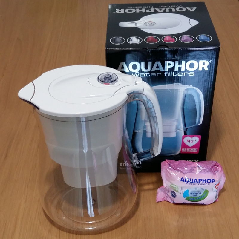 Aquaphor Onyx White filtering pitcher